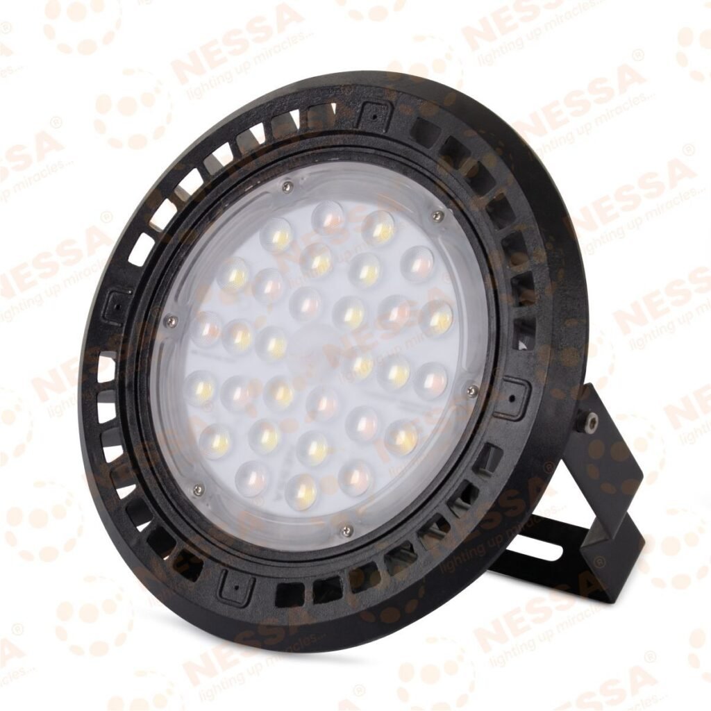 Bay Light 100W — product view 3